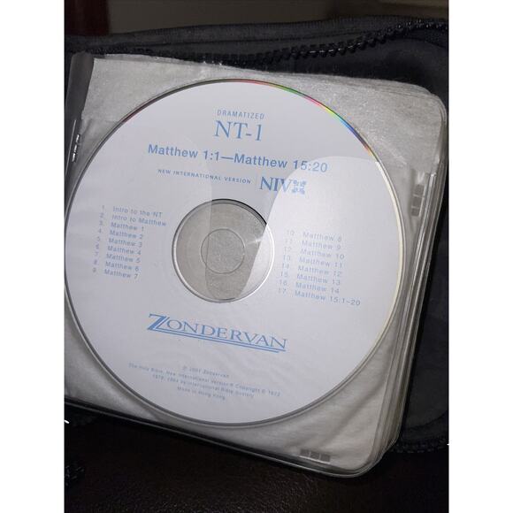 NIV Audio Bible New Testament NIV Audio Bible by Zondervan 16 Disc CD - Picture 1 of 13